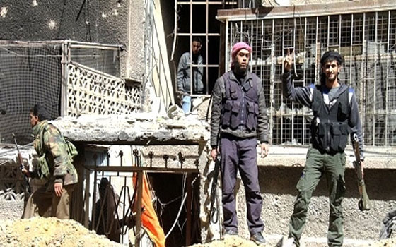   مصر اليوم - 80 قتيلاً سوريًا الأحد وقوات الحكومة تضرب حمص بالقنابل الفراغية