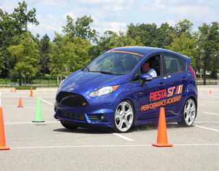 مصر اليوم - فورد تطلق فيستا إس تي موديل 2014