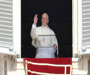 مصر اليوم - البابا فرنسيس يدعو إلى إسكات صوت الأسلحة في سورية