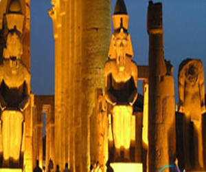   مصر اليوم - قوافل شعبية من الأقصر لأوربا لتحريك القطاع السياحي