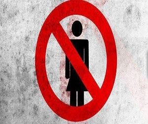   مصر اليوم - نساء مصر يلبسن الفساتين في وجه المتحرشين