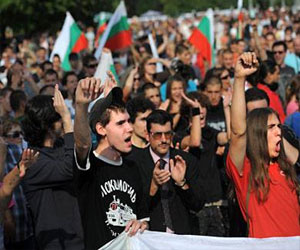   مصر اليوم - أنصار الحكومة البلغارية يتظاهرون للمطالبة بالإطاحة بالرئيس