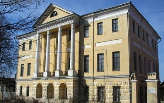 مصر اليوم - ملثمون يسرقون لوحات شهيرة من متحف في وسط روسيا