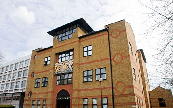   مصر اليوم - الحكم بسجن مُدرّس تاريخ بريطاني في مدرسة كاثوليكية 8 أشهر