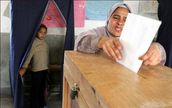   مصر اليوم - مؤشر الديمقراطية يُوصي بمسودة اتفاق لمحددات النظام الانتخابي الجديد