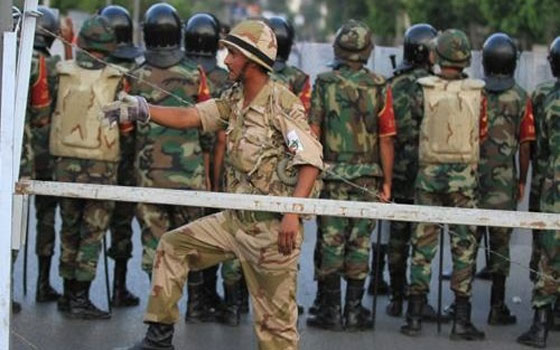   مصر اليوم - قوات الجيش المصري تضبط عناصر مسلحة في حي المهندسين