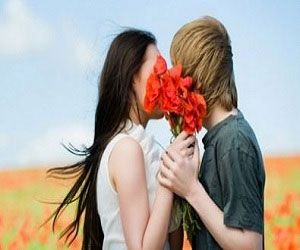   مصر اليوم - ردًا على اليوم العالمي للتقبيل نشطاء يدشنون يوم حماية البنت المصرية