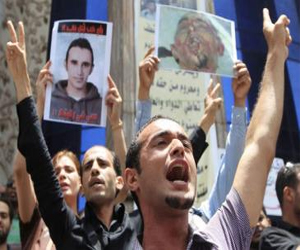   مصر اليوم - حركات ونشطاء يدعون إلى وقفة للتضامن مع أسرة خالد سعيد