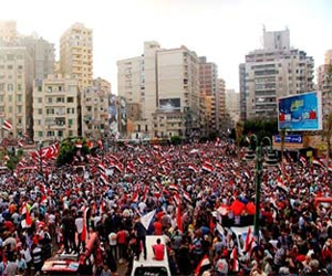   مصر اليوم - مثقفون مصريون يناشدون القوى الثورية عدم النزول الجمعة في الشوارع والميادين