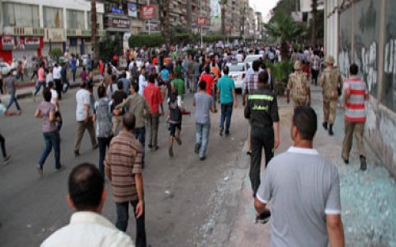   مصر اليوم - الداخلية تبين أسباب الحادث والجيش يحذر من اعتلاء البلطجية لأسطح المنازل