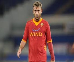   مصر اليوم - مانشستر يونايتد يعرض 12 مليون يورو لضم دي روسي