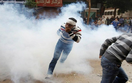   مصر اليوم - الأهالي في شبرا يفرقون المظاهرات وإمام مسجد الفتح يدعو للوقوف مع الجيش