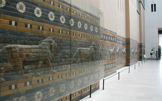 مصر اليوم - صدور كتاب عن مدينة بابل يتغنى بإرثها وتاريخها الحضاري