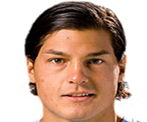   مصر اليوم - ميكو لاعب مالمو السويدي يخرج من الاستاد في حراسة الشرطة بعد تهديدات بالقتل