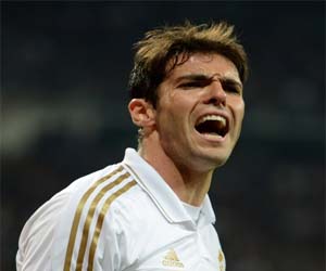   مصر اليوم - جالياني مدير الميلان يطير إلى مدريد للتعاقد مع كاكا