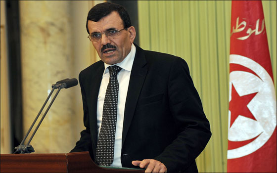   مصر اليوم - حكومة العريّض ستضحي بكل شيء من أجل مصلحة تونس