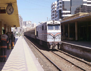   مصر اليوم - العثور على قنبلة في محطة قطار الإسكندرية