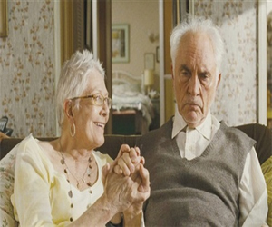   مصر اليوم - تذكير المسنين بأنهم عرضة للنسيان يضرّ بذاكرتهم