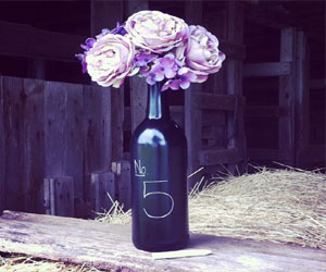   مصر اليوم - 24 طريقة مبتكرة لاستخدام زجاجات النبيذ في المناسبات