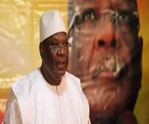   مصر اليوم - رئيس مالي المنتخب يؤدي اليمين الدستورية