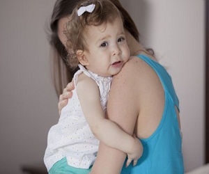   مصر اليوم - سعال وأرق وتسنين مشاكل تعيشها الأم مع طفلها