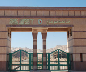 مصر اليوم - تخصيص مليوني جنيه لتطوير معامل اللغة في كلية آداب سوهاج