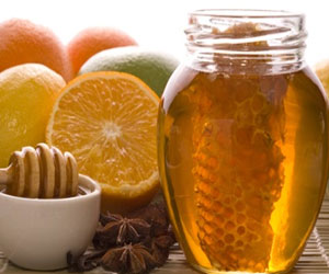   مصر اليوم - الكرنب واللوز والبرتقال والعسل أطعمة غنية بالكالسيوم