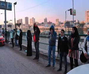   مصر اليوم - وقفة لنشطاء المنصورة رفضاً للتدخل العسكري في سورية