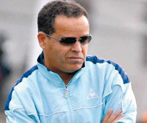   مصر اليوم - شارف يغادر الحراش في حالة هزيمته أمام اتحاد الجزائر