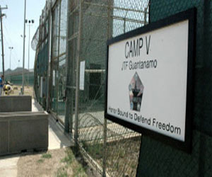   مصر اليوم - وضع الجزائريين العائدين من غوانتانامو تحت الرقابة الإدارية