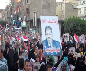   مصر اليوم - رأس البر ترد على مسيرة إخوانية بأغنية تسلم الأيادي