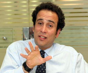   مصر اليوم - عمرو حمزاوي يطالب بإيقاف حملة التشويه ضد السياسيين فورًا