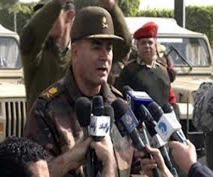   مصر اليوم - عسكر يؤكد تلقي القيادة للتقارير بشأن العمليات في سيناء