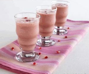   مصر اليوم - شراب الرمّان والتمر المثلّج