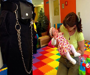   مصر اليوم - البريطانيات يصارعن لإيجاد مكان لتنشئة أولادهن في السجون