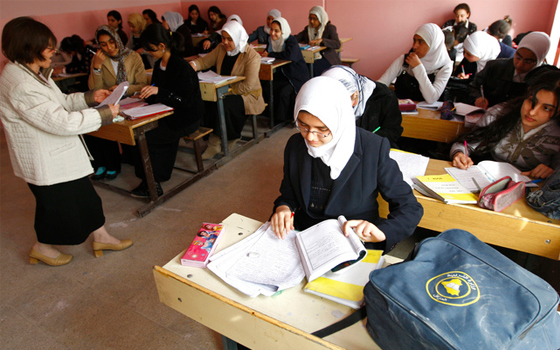   مصر اليوم - العراق يوقع عقدًا مع شركة  إماراتية لبناء 65 مدرسة في وسط البلاد