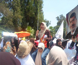   مصر اليوم - أنصار مرسي ينظمون مسيراتهم على الطرق السريعة