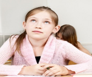 مصر اليوم - إصابة المراهقات بالتوتر العصبي أمر طبيعي