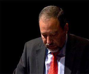   مصر اليوم - أفيجدور ليبرمان: إسرائيل ستستهدف الأسد شخصيًا إذا هاجمنا