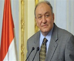   مصر اليوم - وزير الطيران يبحث مع سفير ليبيا مشاكل الركاب المصريين في ليبيا