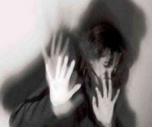   مصر اليوم - طالب يغتصب طفلة عمرها 7 أعوام في سوهاج