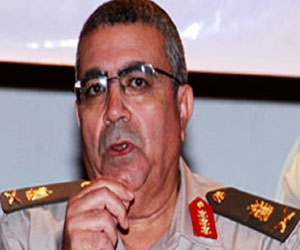   مصر اليوم - محافظ الإسكندرية يتفقد الباعة الجائلين في وسط المدينة