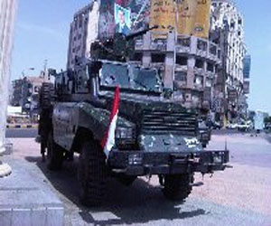   مصر اليوم - نجاة مسؤول أمني من الاغتيال وانفجارات تَهُزّ عدن