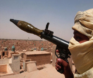 مصر اليوم - ضبط 2 من الإرهابيين وقذائف آر.بي.جي في سيناء