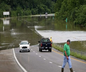 مصر اليوم - 3 قتلى في سيول ضربت في ولاية كولورادو أميركية