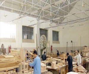   مصر اليوم - الدمايطة يطالبون الببلاوي بمعرض دائم لصغار صناع الأثاث