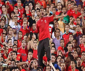   مصر اليوم - جماهير الألتراس الأهلاوي تحاصر النادي وتلغي مران الفريق