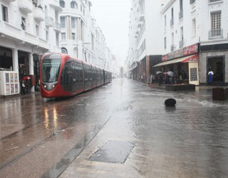   مصر اليوم - الأمطار الغزيرة تغرق مدينة مراكش