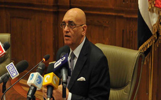   مصر اليوم - رئيس هيئة القضاء العسكري ينفي تواجد أي معتقل مدني في السجون العسكرية