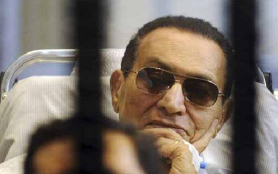   مصر اليوم - النيابة تحقق مع الطبيب الخاص لمبارك بسبب تسجيل حوار مسرب له دون علمه